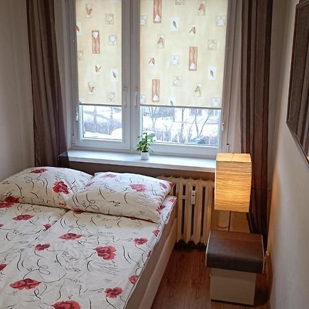 Apartamenty Podzamcze วาลบ์จิก ภายนอก รูปภาพ