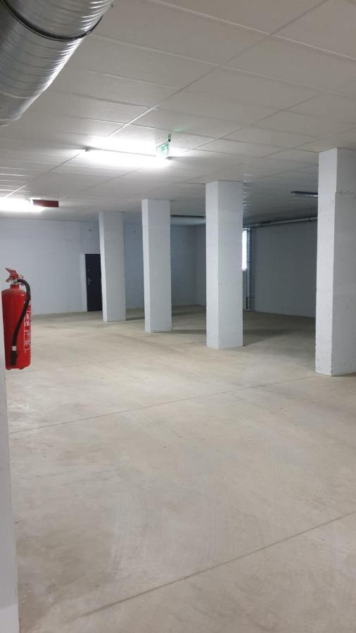 Apartamenty Podzamcze วาลบ์จิก ภายนอก รูปภาพ