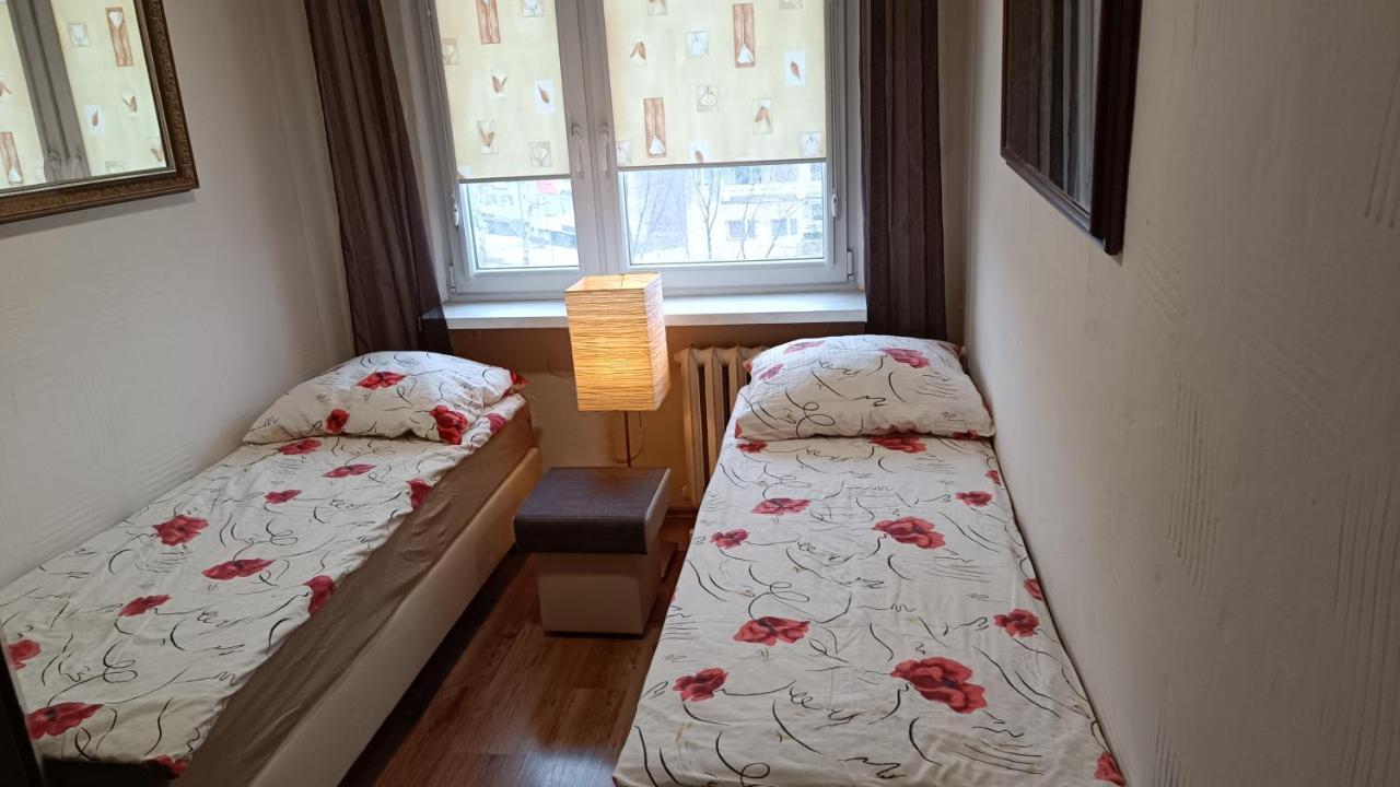 Apartamenty Podzamcze วาลบ์จิก ภายนอก รูปภาพ